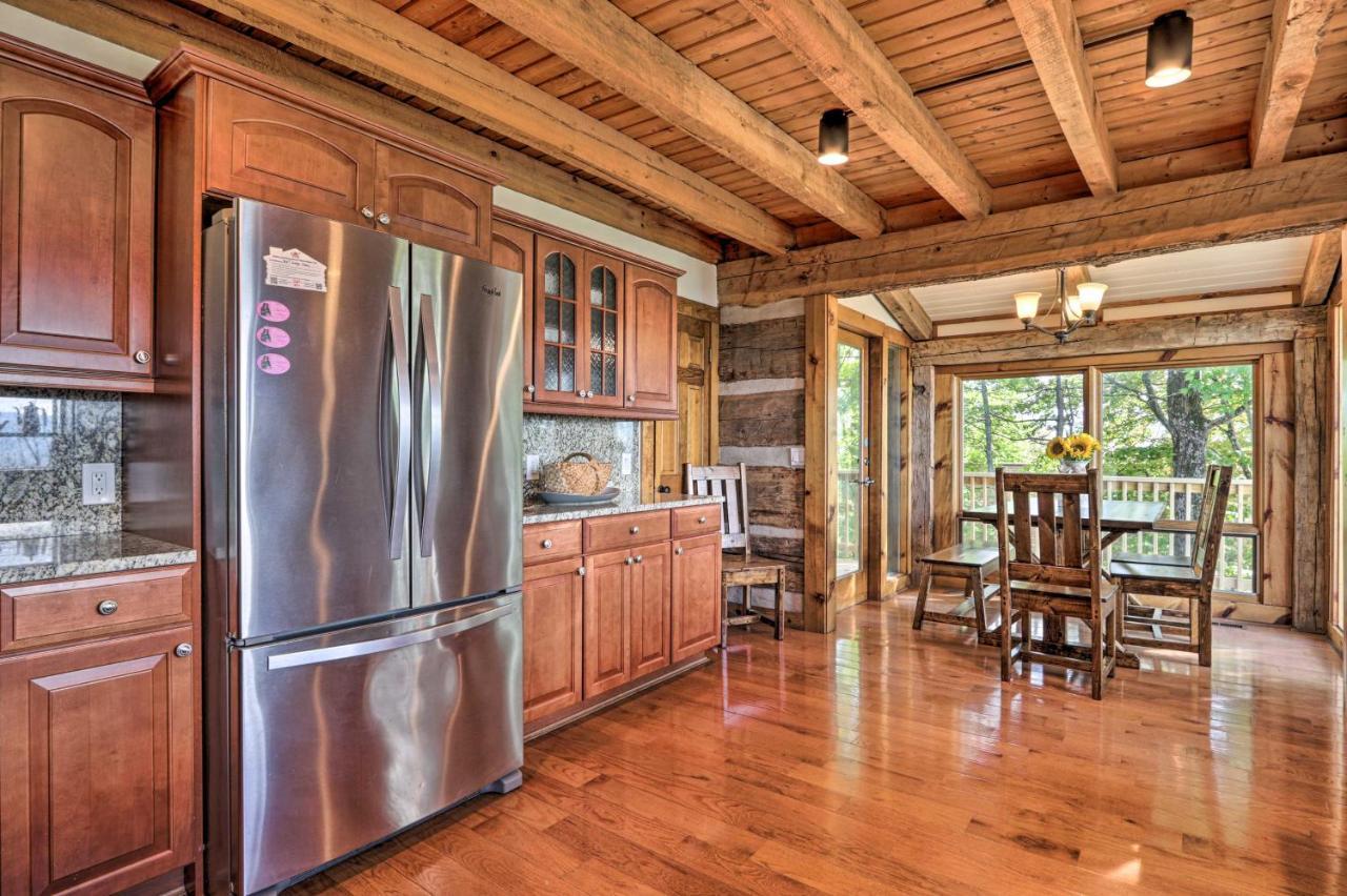 Upscale Gatlinburg Cabin Deck, Fire Pit And Hot Tub Ngoại thất bức ảnh