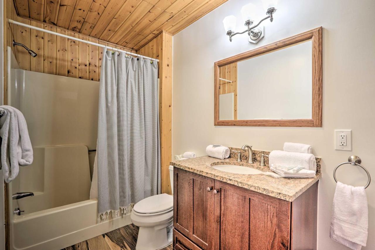 Upscale Gatlinburg Cabin Deck, Fire Pit And Hot Tub Ngoại thất bức ảnh