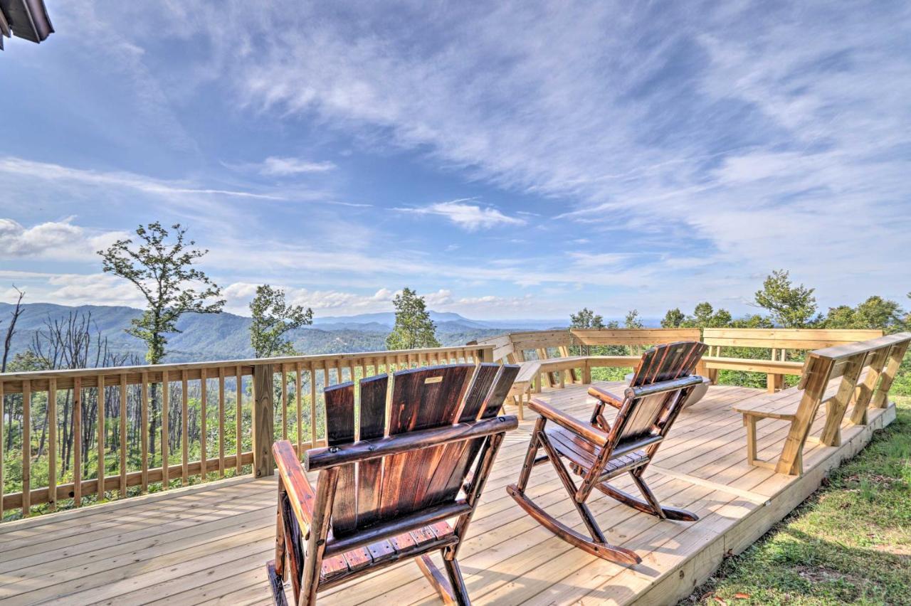 Upscale Gatlinburg Cabin Deck, Fire Pit And Hot Tub Ngoại thất bức ảnh