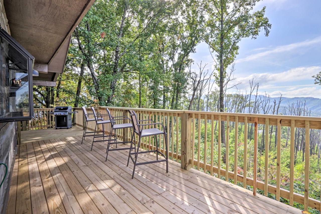 Upscale Gatlinburg Cabin Deck, Fire Pit And Hot Tub Ngoại thất bức ảnh