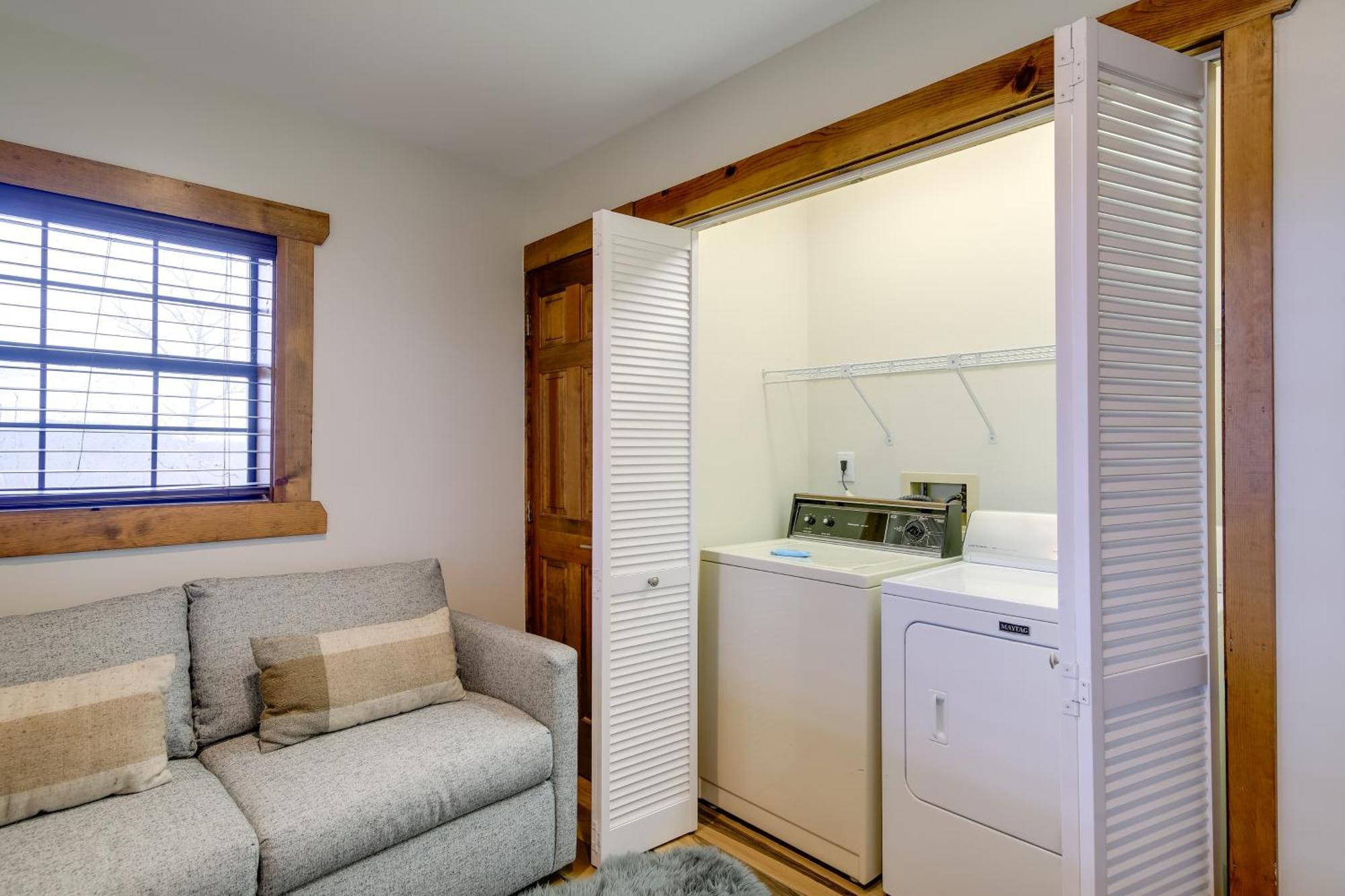 Upscale Gatlinburg Cabin Deck, Fire Pit And Hot Tub Ngoại thất bức ảnh