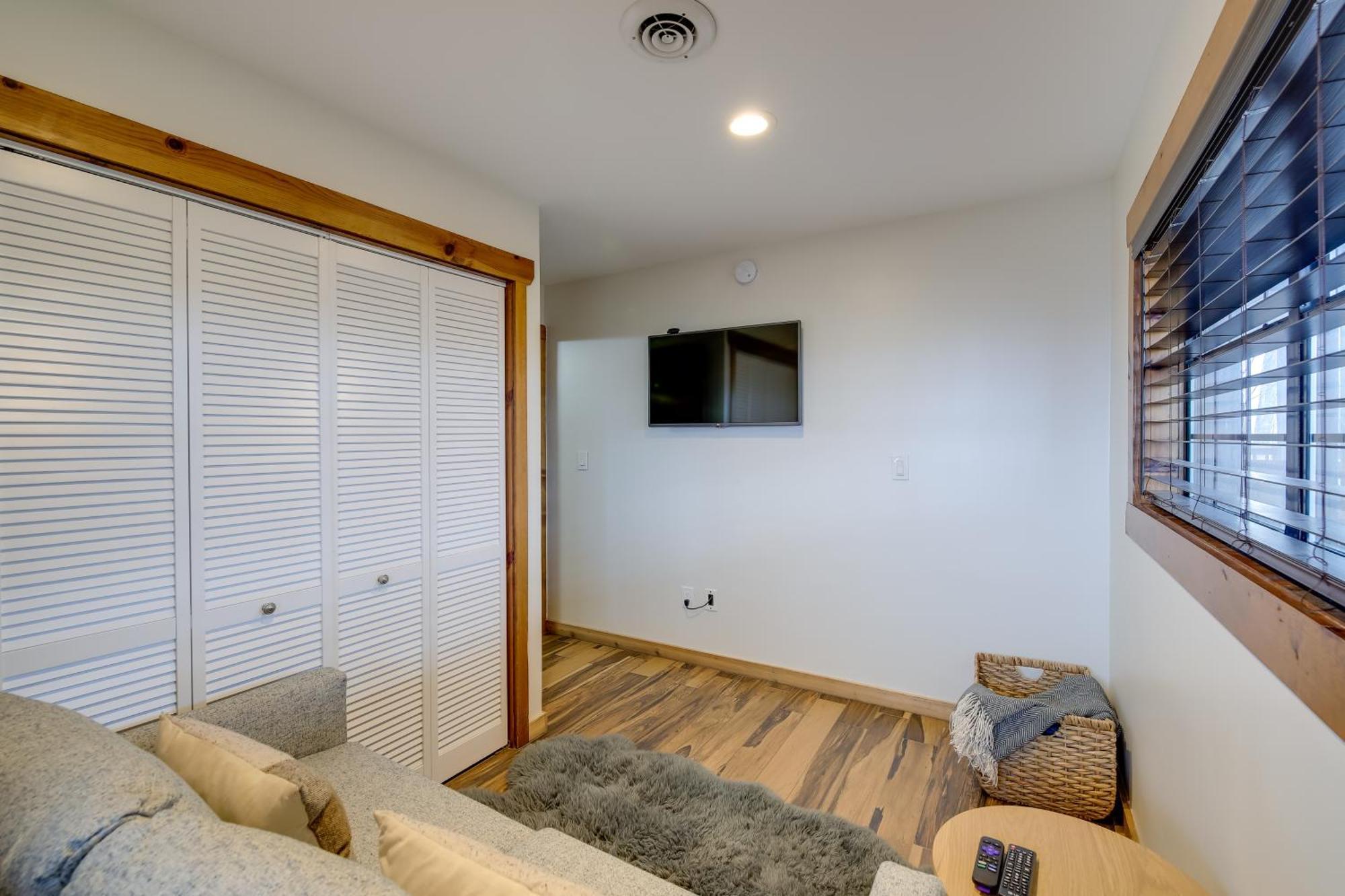 Upscale Gatlinburg Cabin Deck, Fire Pit And Hot Tub Ngoại thất bức ảnh